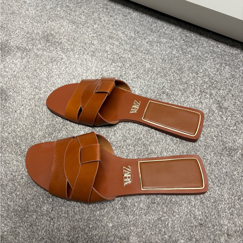 Zara Women's Tan Leather Slide Sandals